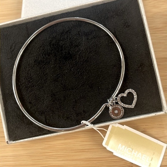Brand New Michael Kors Silver Tone Rhinestone Heart Logo Charm Bangle Bracelet - Picture 7 of 14
